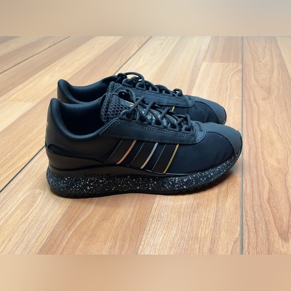 Adidas FY1143 SL Andridge black/gold shoes new size 6 Women’s NWOT - Picture 1 of 10